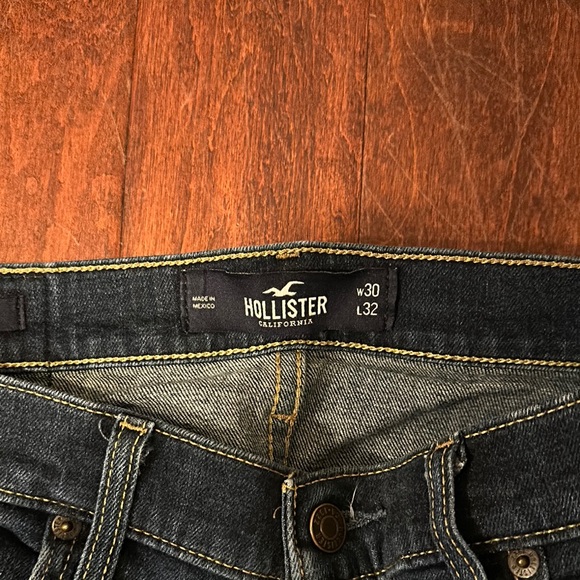 Men's Dark Wash Jeans - Picture 2 of 3